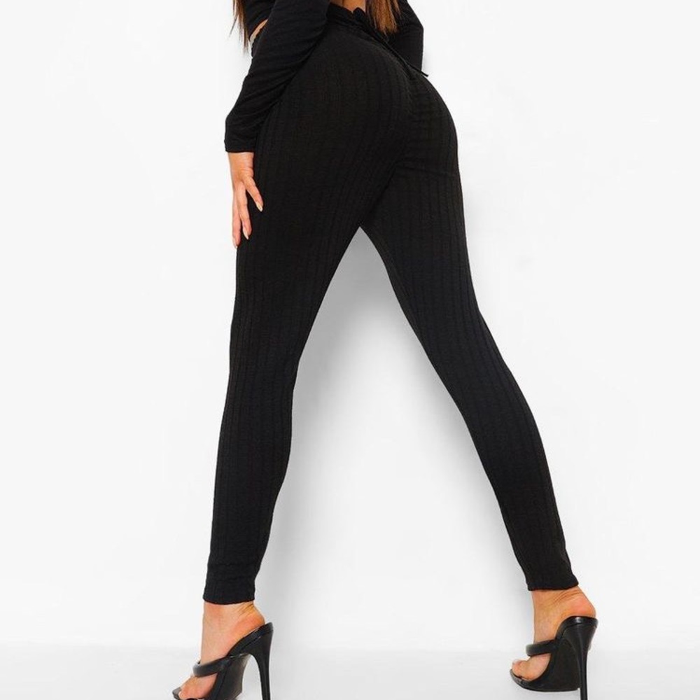 NWT black thick knit leggings